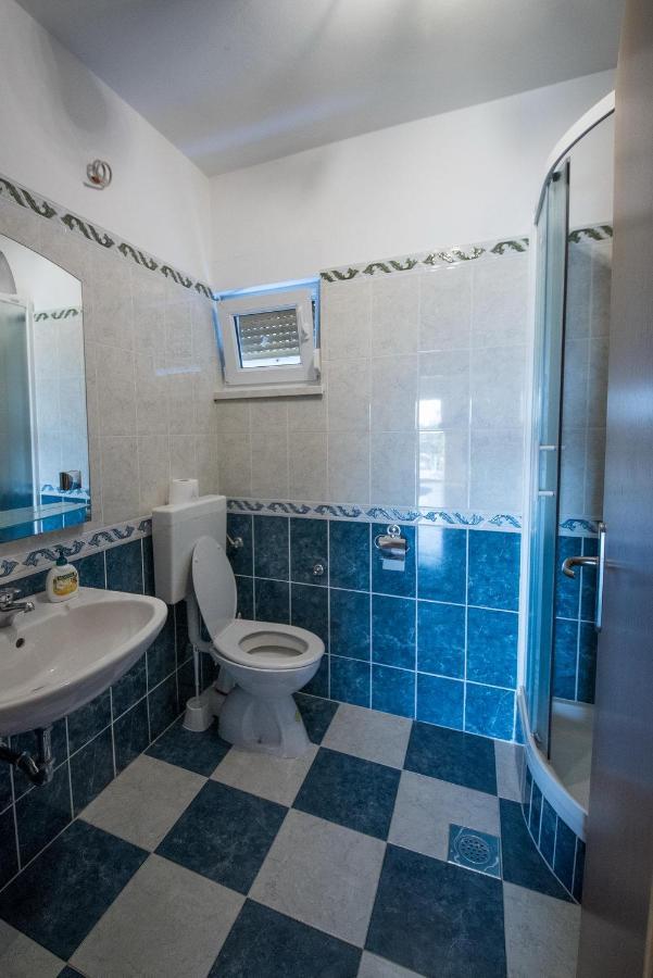 Cabană Dubis House
